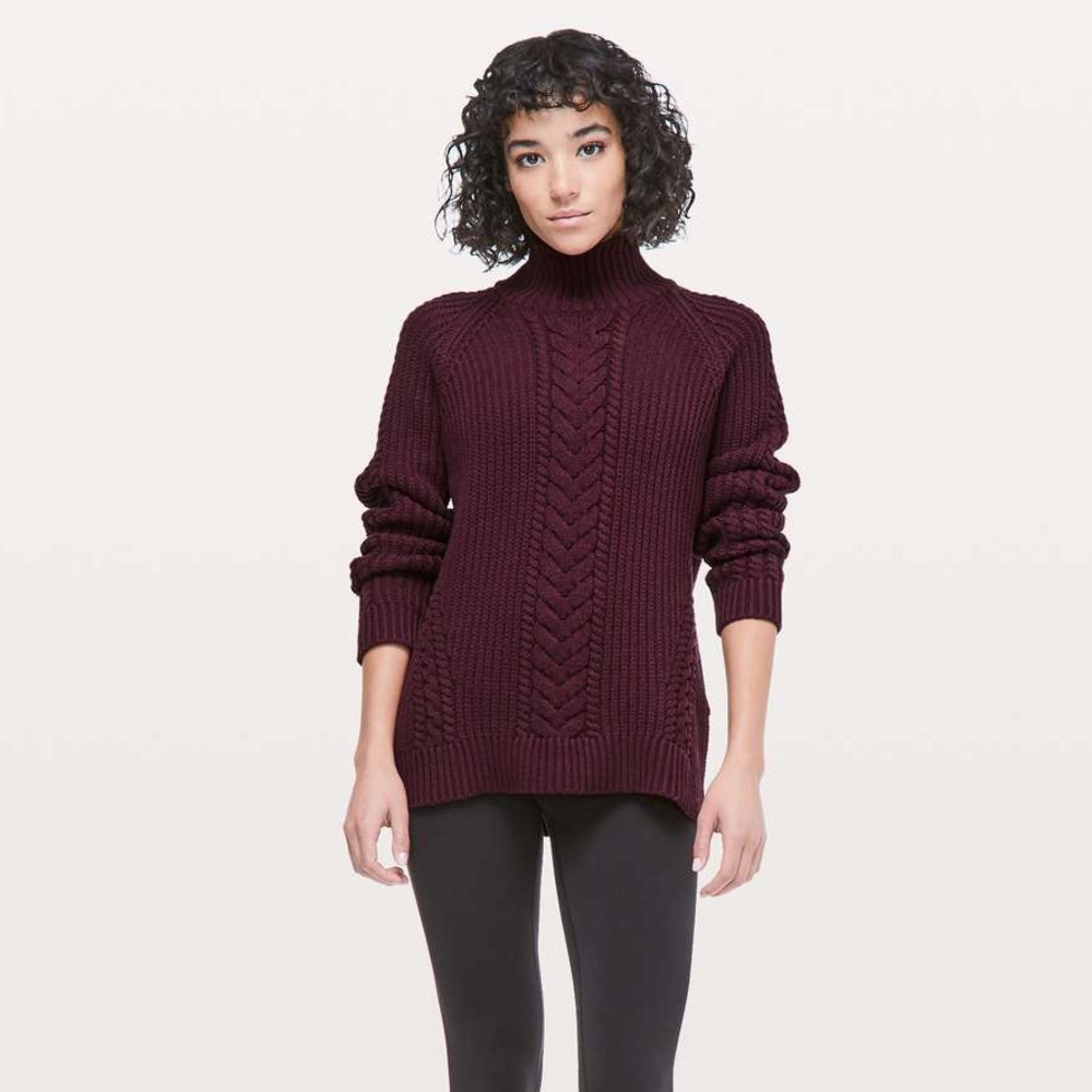 Lululemon bring the cozy turtleneck sweater size 4